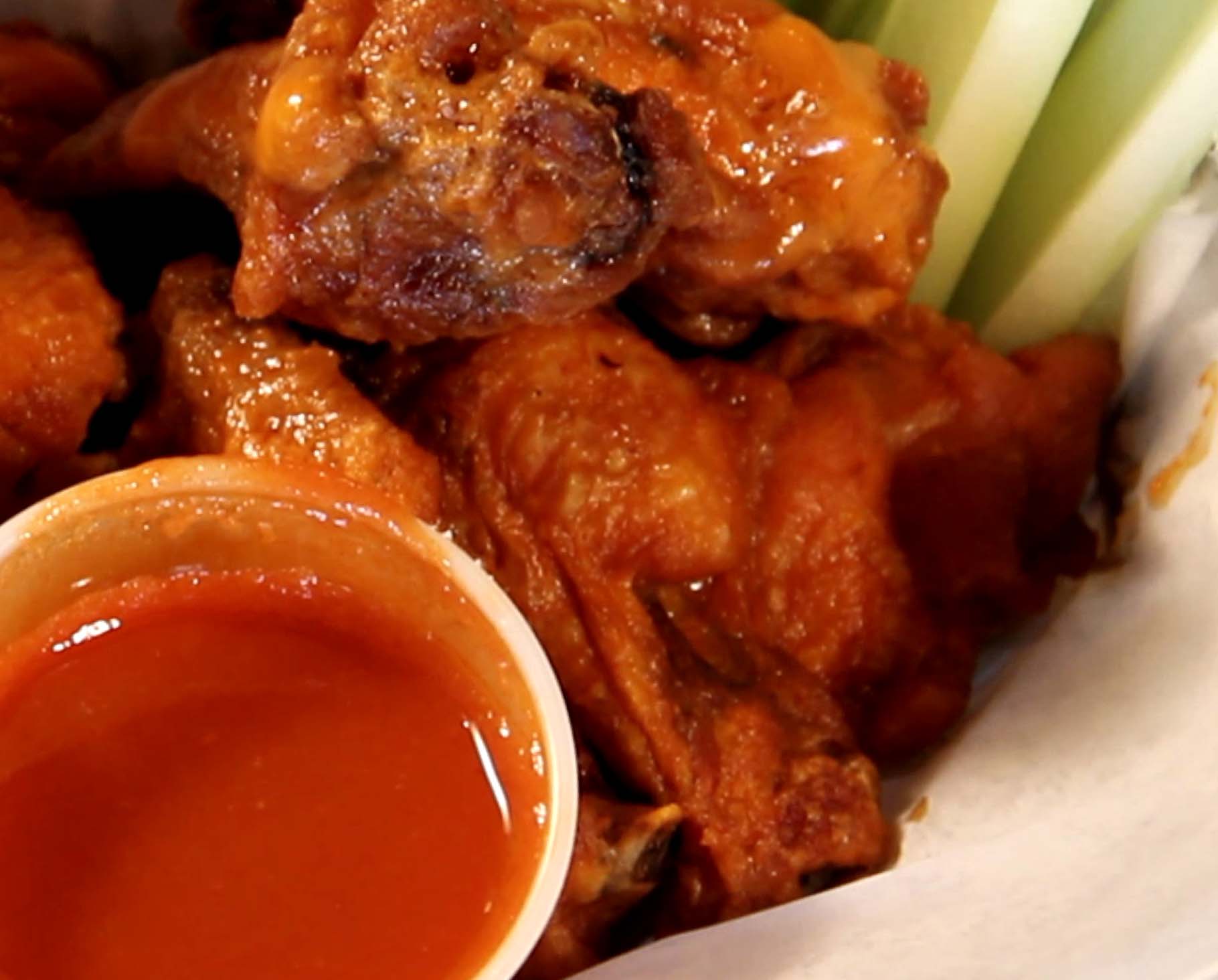 A plate of Buffalo wings